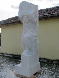 Primăria Medgidia "împrumută" opere de la Tabăra de Sculptură "Brâncuşiana"