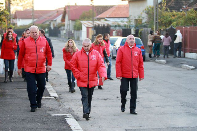Liderii PSD au continuat campania în cartierele din Târgu-Jiu