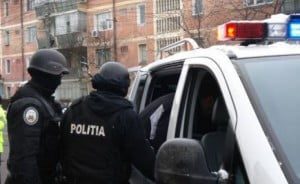 perchezitii-politisti