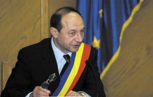 traian basescu acuzat pentru retrocedarea de terenuri