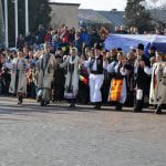 Sute de târgujieni au sărbătorit Ziua Naţională!