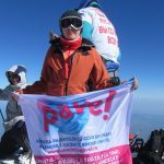 O româncă se pregăteşte să atingă cel mai înalt vârf al lumii în afara Asiei! Face asta pentru copiii bolnavi de cancer