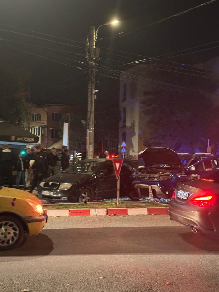Foto: Mașina de intervenții a firmei Team Guard, implicată într-un nou accident în Tg-Jiu