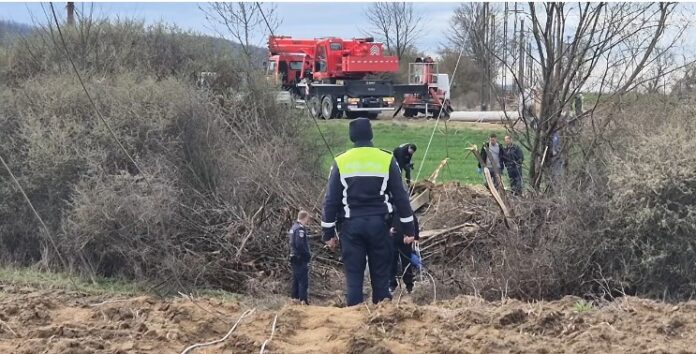 Tragedie în Gorj: muncitor de 51 de ani, ucis de un stâlp de electricitate
