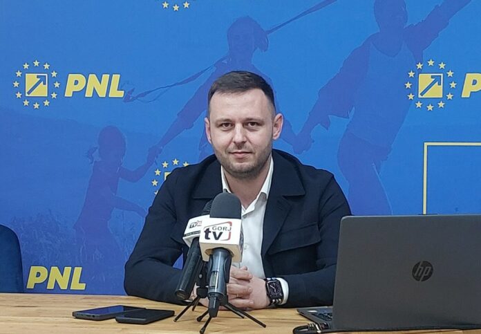 Funcția publică nu e tribună personală