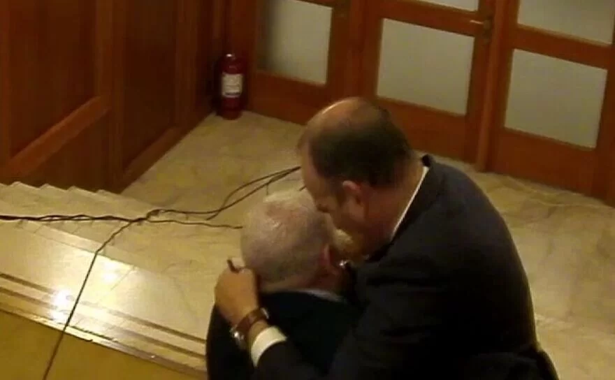 Dan Vîlceanu, dat în judecată după bătaia din Parlament. Florin Roman cere despăgubiri de 500.000 de lei